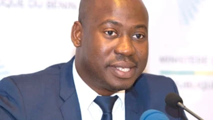 CONSTRUCTION D&rsquo;UN NOUVEAU STADE À PARAKOU :  Le ministre Oswald Homeky en passe de réaliser un vieux rêve des parakois
