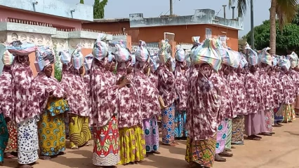 DON DE KITS ALIMENTAIRES AUX FEMMES MUSULMANES DE PARAKOU : L&rsquo;Ong Lfces et El-Hadj Zoubérou font œuvre utile