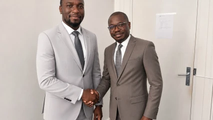 En France pour la mobilisation des partenariats au profit de Parakou: le Maire Zul-Kifly Zakarie échange avec l'Ambassadeur, Représentant Permanent Adjoint Angelo Dan