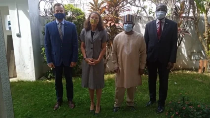 EN VISITE DE TRAVAIL A L&rsquo;AUTORITE DE REGULATION DE L&rsquo;ELECTRICITE DU BENIN : L&rsquo;ambassadeur Mahoney réaffirme le soutien des Usa