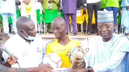 FINALE DU TOURNOI DE FOOTBALL « JEUNESSE DU BLOC RÉPUBLICAIN » A PARAKOU :  L&rsquo;He Gbadamassi réussit l&rsquo;inédit