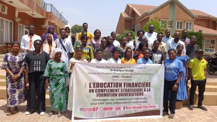 Formation sur l'éducation financière au profit des étudiants des collines :Le Dr Rodrigue Pèlèbè soutient une initiative à Parakou