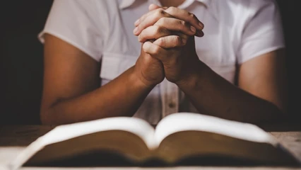 LA VOIX DU SEIGNEUR : « Avec ton Dieu tu franchiras toute muraille de limitation…», exhorte le pasteur Paul Akinlolu