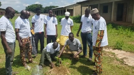 Lutte contre les affres des changements climatiques: l'Ong "Homme et développement" met en terre des plants à Banikoara