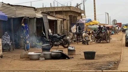 METS VENDUS AUX ABORDS DES RUES A PARAKOU : Les gargotes, de véritables nids de maladies