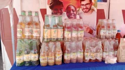POUR LES FÊTES DE FIN D&rsquo;ANNÉE A PARAKOU : Offrez-vous les jus naturels « Jaram » à moindre coût . Contactez le 95 94 39 98 ou 97 79 44 75 pour la livraison