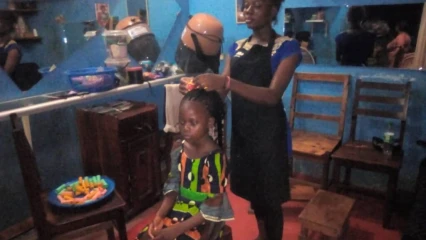 PRÉPARATIFS DES FÊTES DE FIN D&rsquo;ANNÉE A PORTO-NOVO : Faible affluence des clients dans les ateliers
