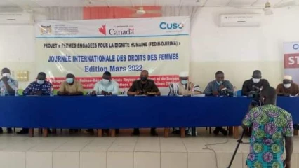 PROJET FEMMES ENGAGÉES POUR LA DIGNITÉ HUMAINE (FEDIH-DJIRIMA) : L&rsquo;Ong Cuso international sensibilise les reines-mères des palais royaux sur les mutilations génitales
