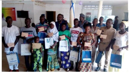 PROMOTION DE L&rsquo;EXCELLENCE DANS LES COMMUNES DE KALALE SINENDE, NIKKI ET BEMBEREKE : Dr Ismaël Mama Sika prime les meilleurs élèves