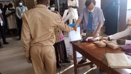 PROMOTION DE L&rsquo;EXCELLENCE EN MILIEU SCOLAIRE ET UNIVERSITAIRE AU BENIN :  La Fondation Vallet offre des bourses aux apprenants