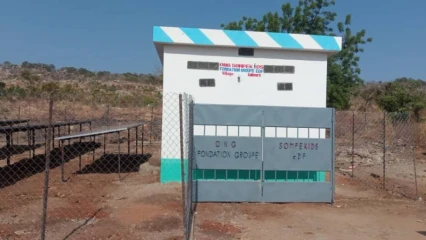 REMISE DE SITE DE PLUSIEURS CENTRALES PHOTOVOLTAÏQUES DANS LA COMMUNE DE KOUANDÉ : L&rsquo;engagement du maire Moussa Abassi et ses prédécesseurs paie ce jour