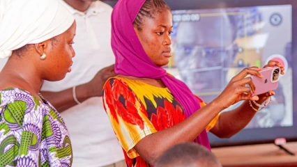 Renforcement de capacités: Oumar Gado outille le personnel de Daabaaru sur le journalisme mobile