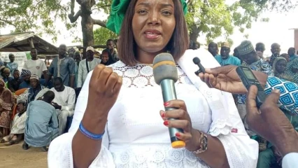 SÉGBANA/JOURNÉE DE RÉFLEXION ET DE MOBILISATION DES MILITANTS DU CHEVAL BLANC  :  Roukiatou Bio Faï responsabilise les jeunes Br pour l&rsquo;enracinement du parti   . Une grande prière dite pour la paix au Bénin 